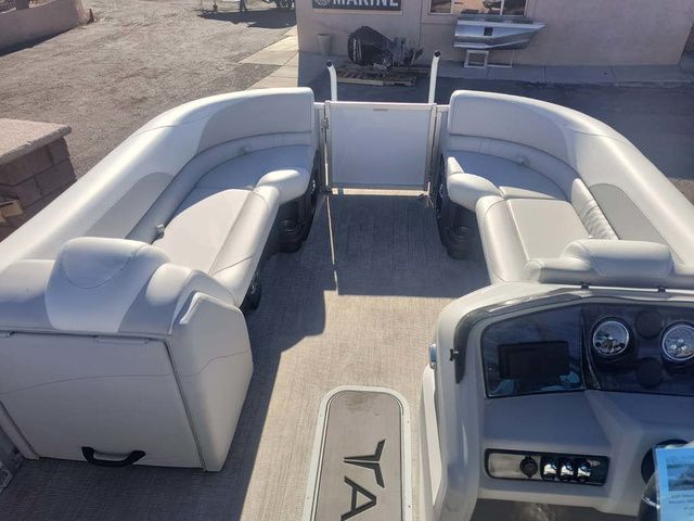 2025 Tahoe LTZ Entertainer 25 FT - 7