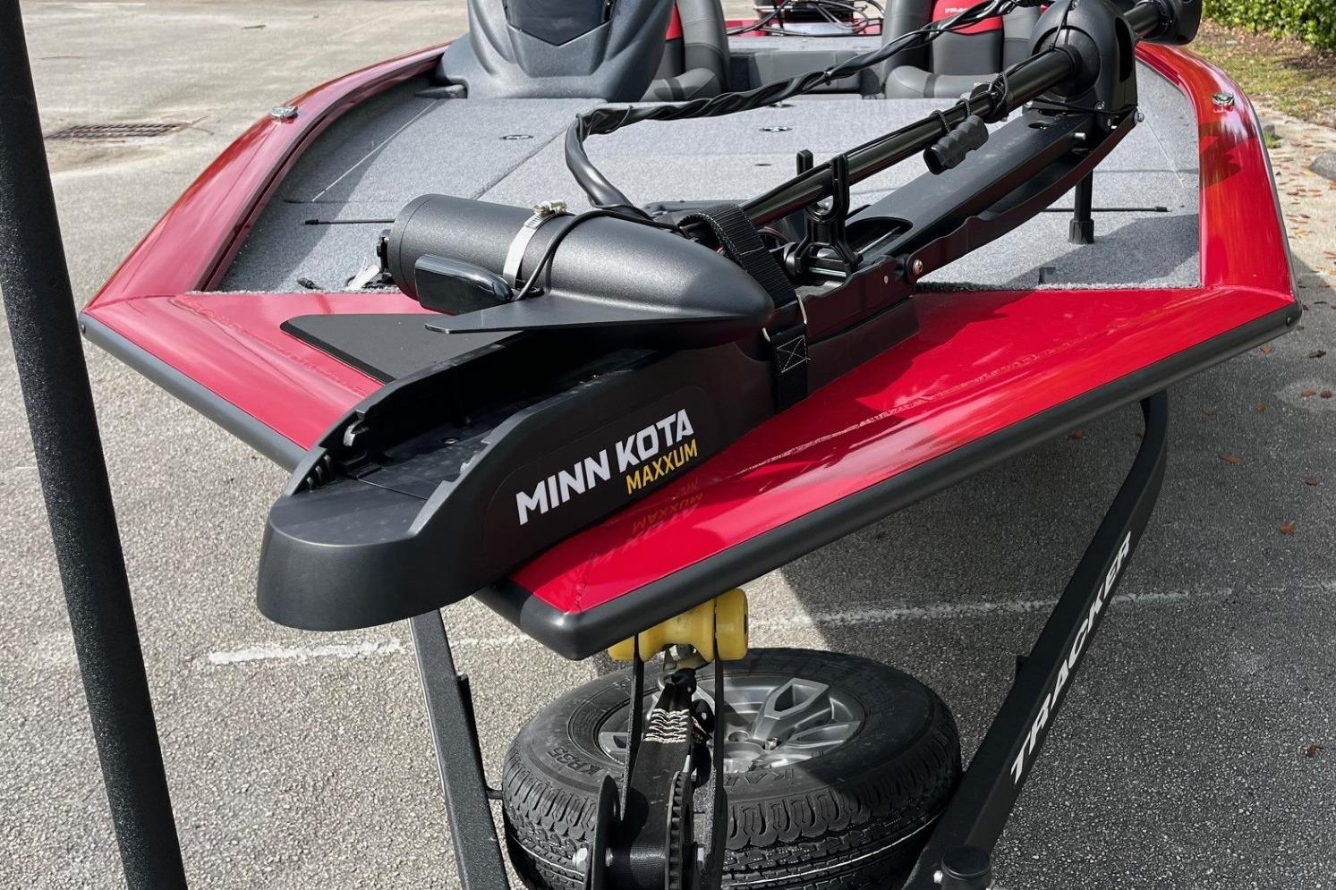 2025 Tracker Pro Team 195 Tournament Edition with Minn Kota Maxxum trolling motor.