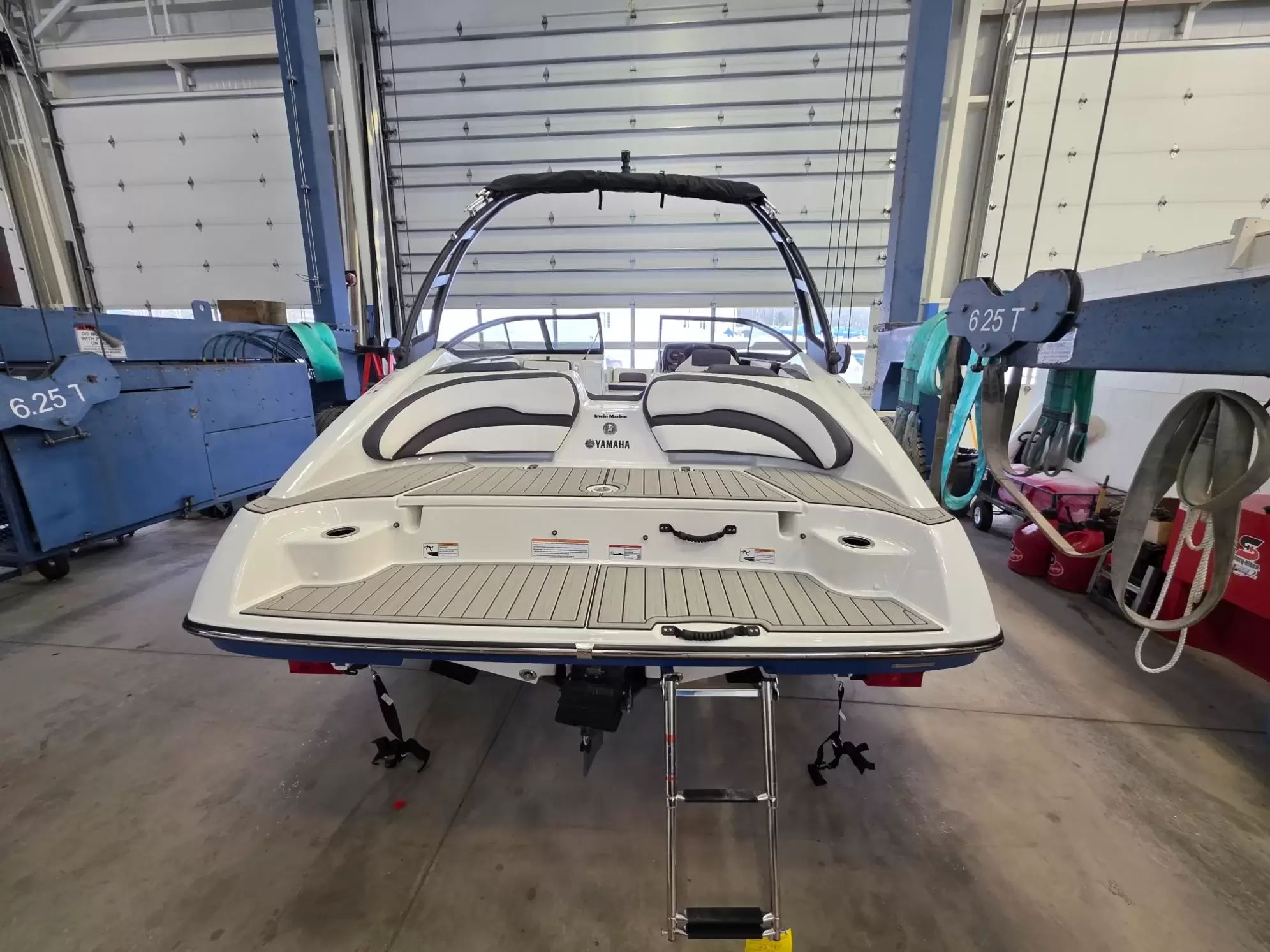 2026 Yamaha Boats AR195 - 4