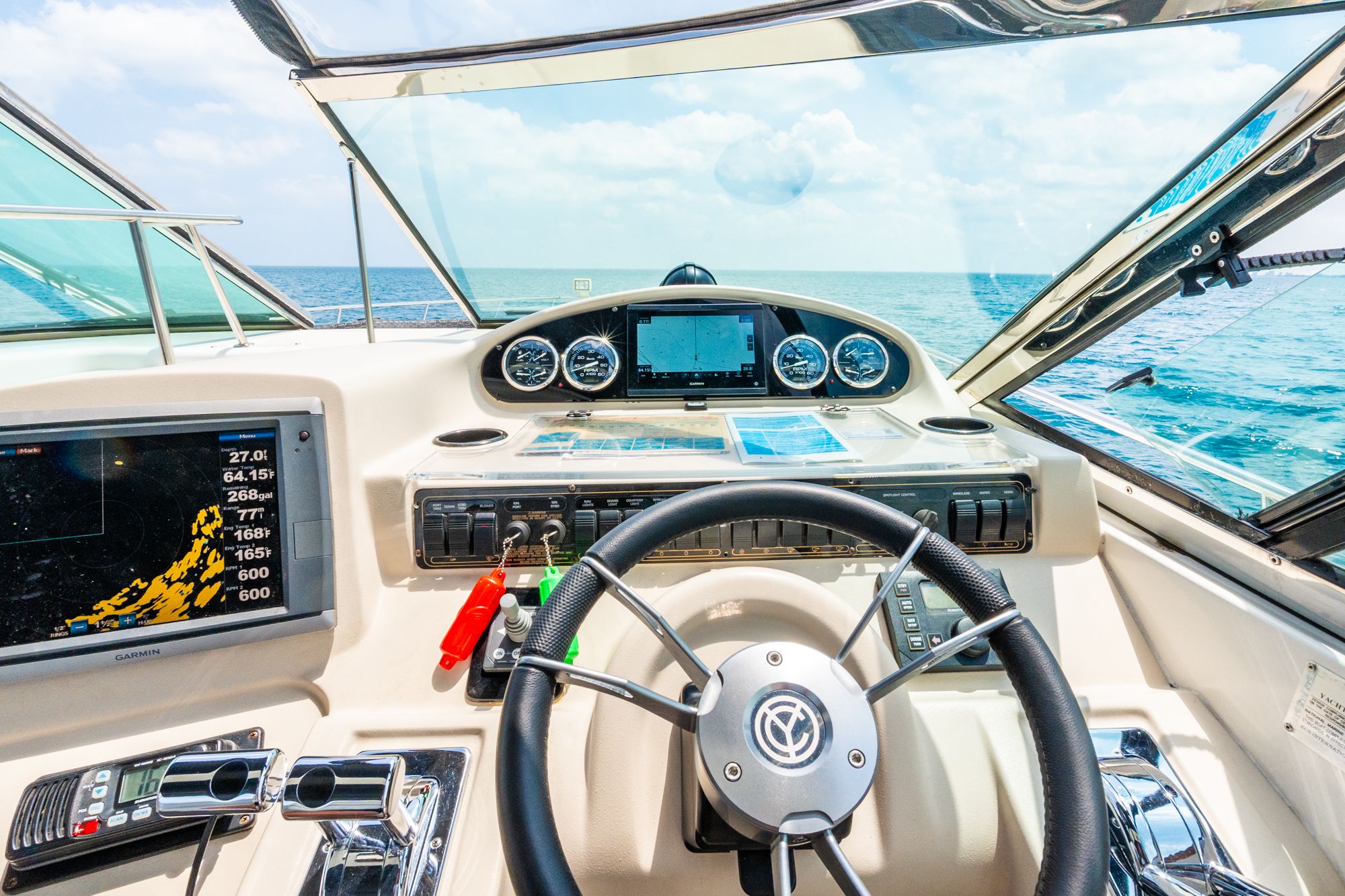 2000 Cruisers Yachts 3870 - 24