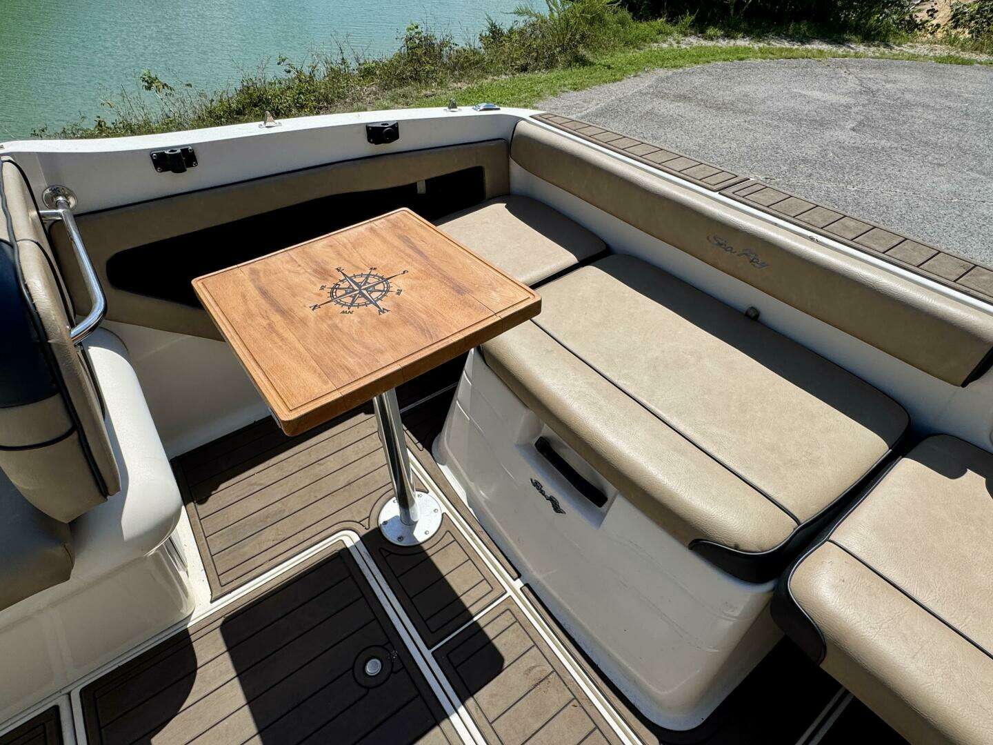 1999 Sea Ray 215 Express Cruiser - Image 68
