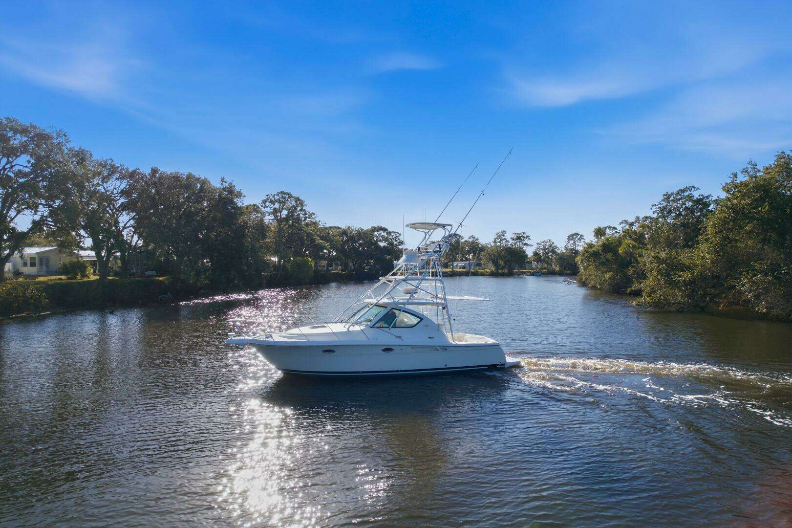 2011 Tiara Yachts 3100 Open - Image 8