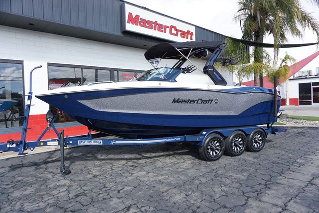 2025 MasterCraft X24 Supercharged 6.2L - 9K Rebate Eligible - 2