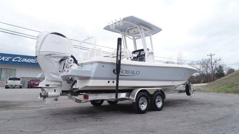 2026 Robalo 246 Cayman - 10