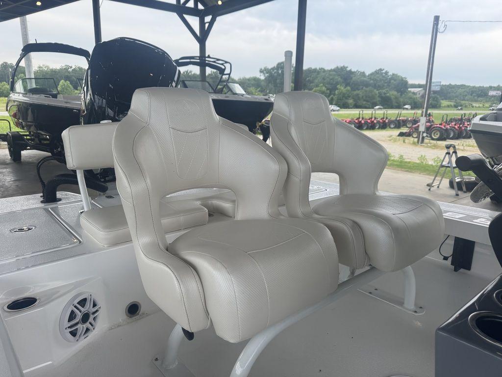 2026 Blazer 675 Ultimate Bay - 4