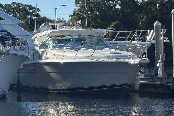 1993 Tiara Yachts 4300 Convertible