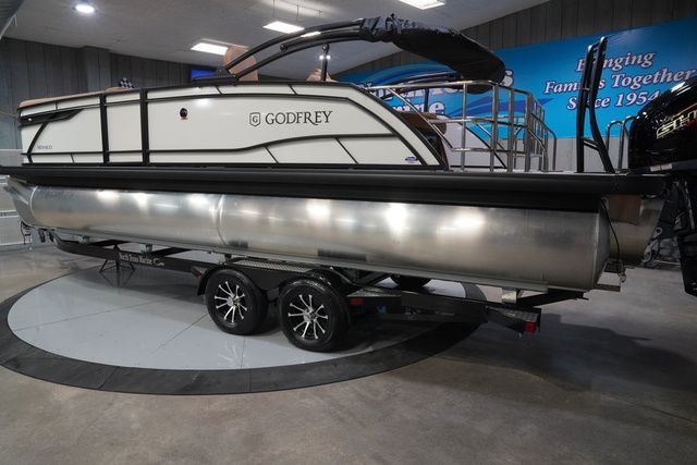 2027 Godfrey Marine Monaco 235 SFL 27" Impact Center Tube Package - 9