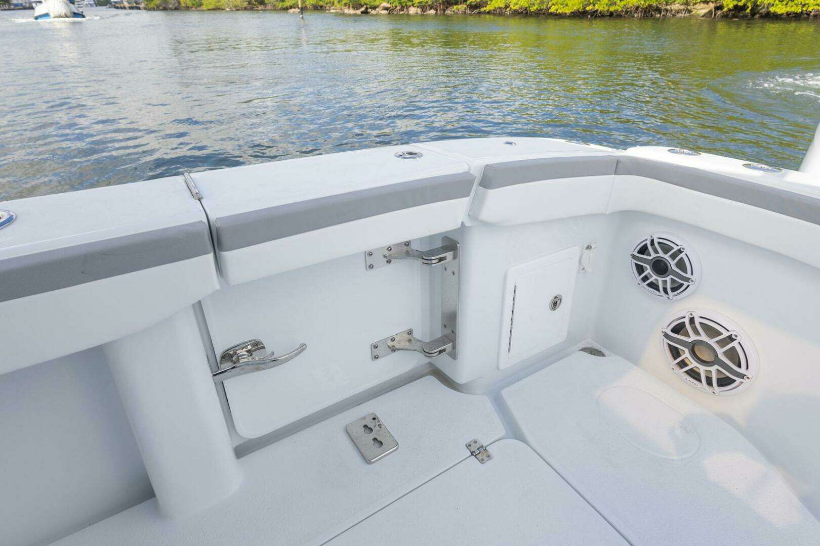 2026 Yellowfin 42 Offshore - Image 22