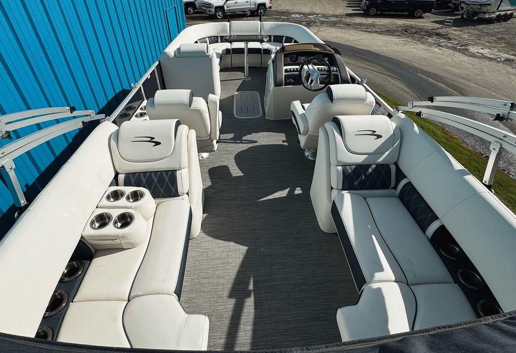2023 Bennington 24 LX FASTBACK - 9