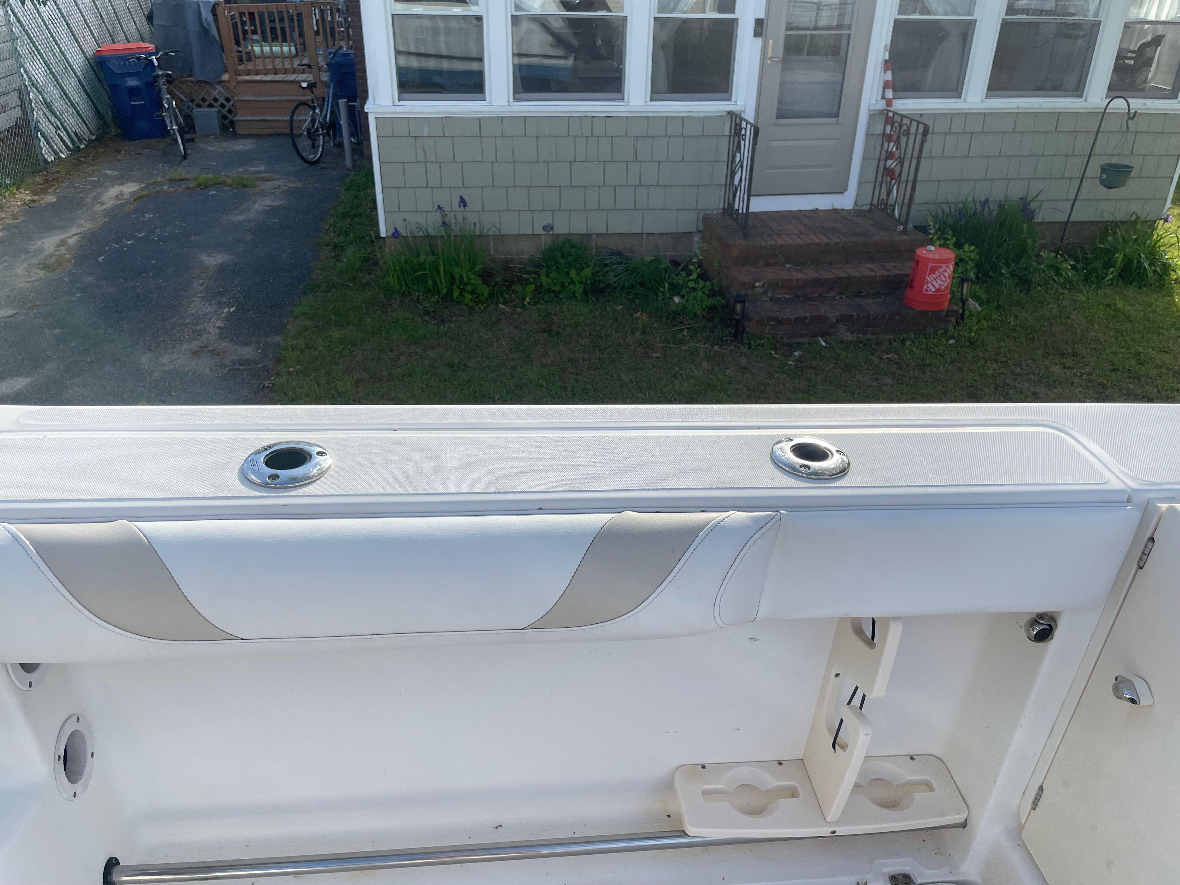 2009 Boston Whaler 255 Conquest - 25