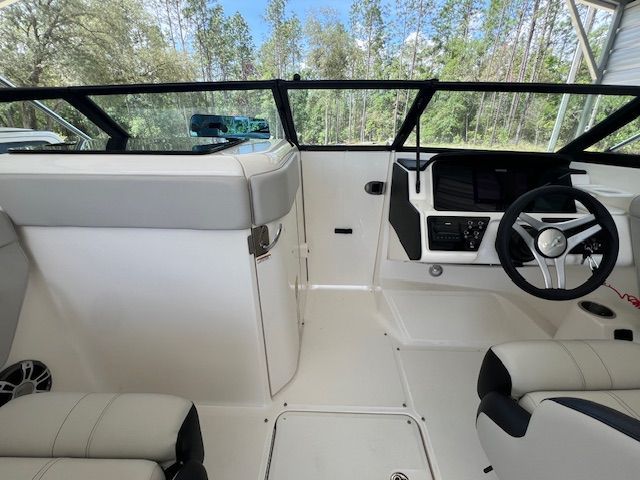 2023 Sea Ray SPX 230 - 13