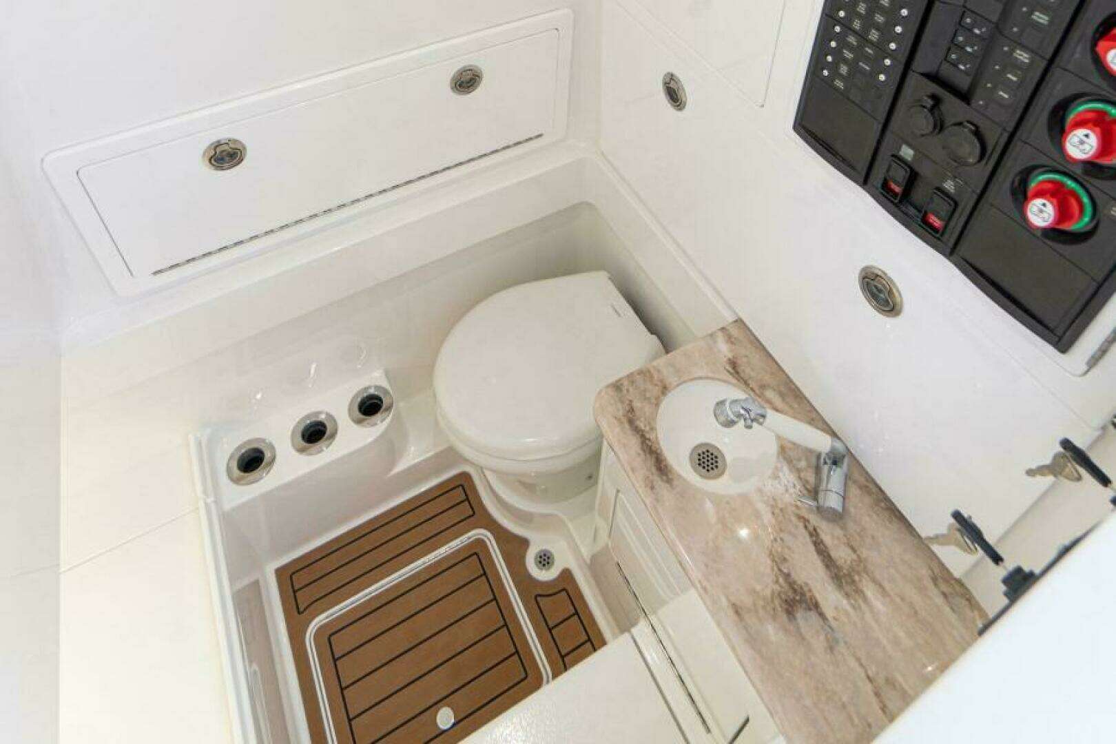 2026 Valhalla Boatworks V-33 - Image 9