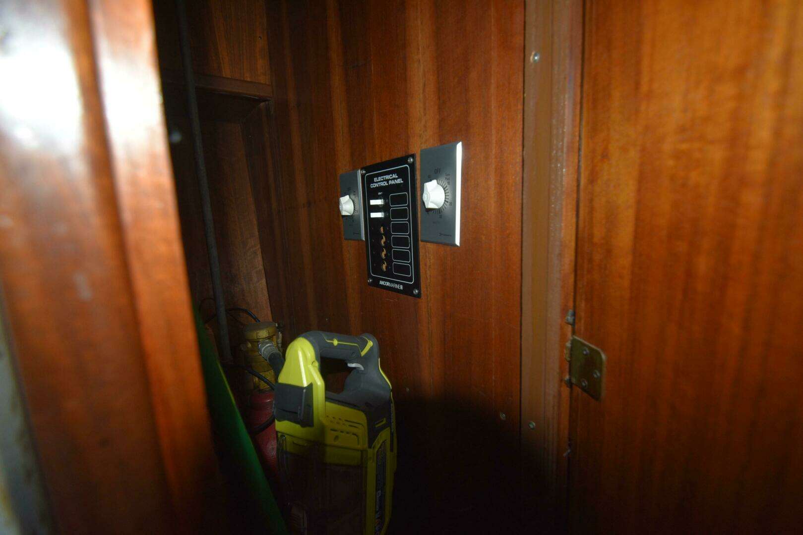 1978 Hatteras 46 Convertible - Image 78