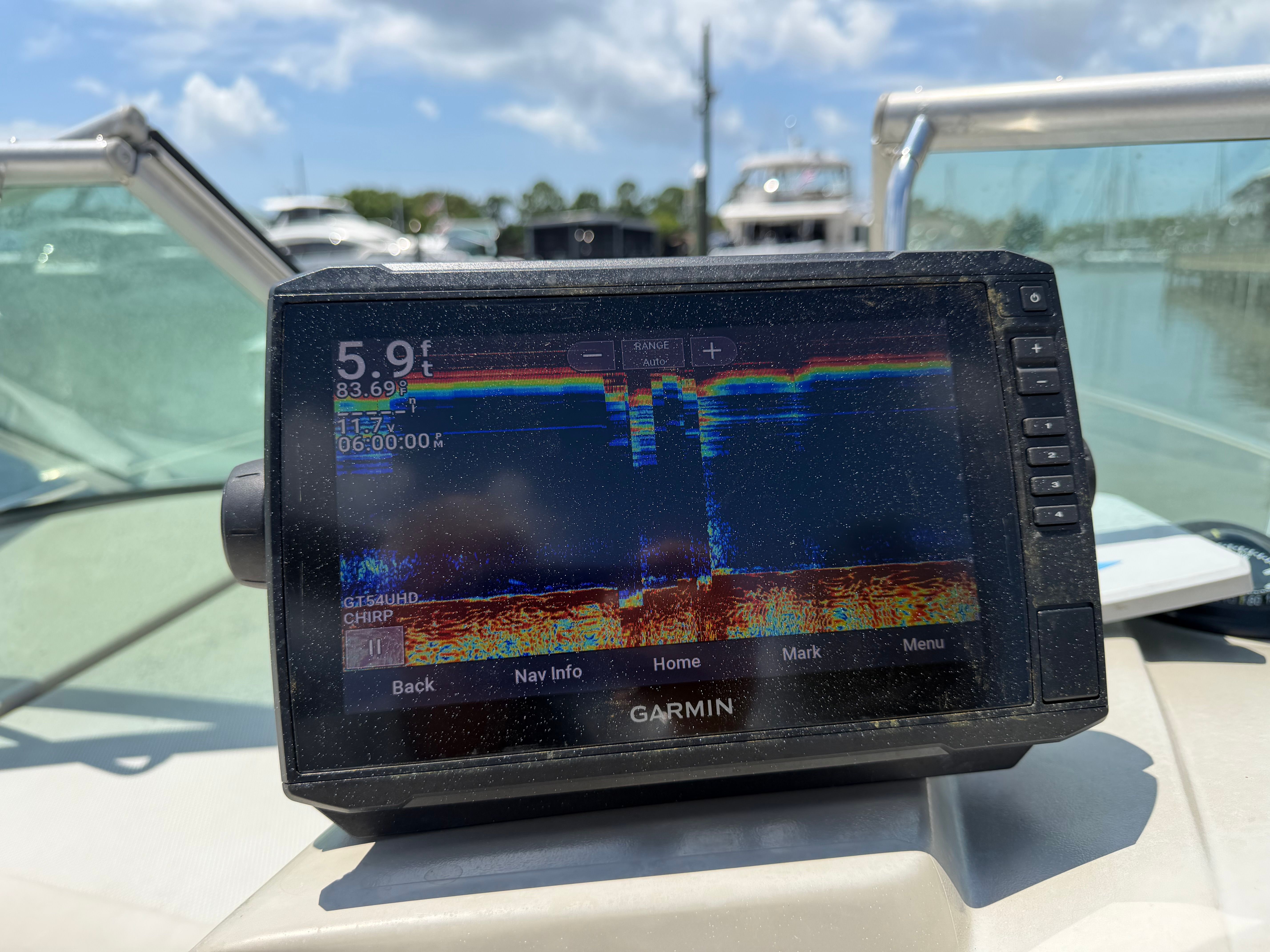 2011 Sea Ray 240 Sundancer - 22