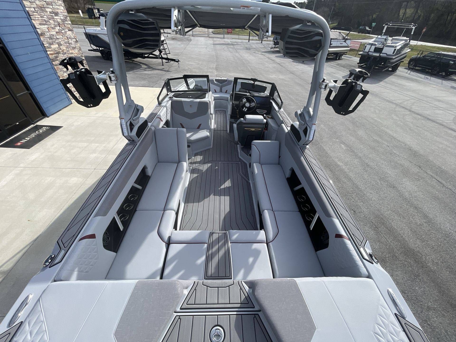 2025 Nautique GS24 - 5