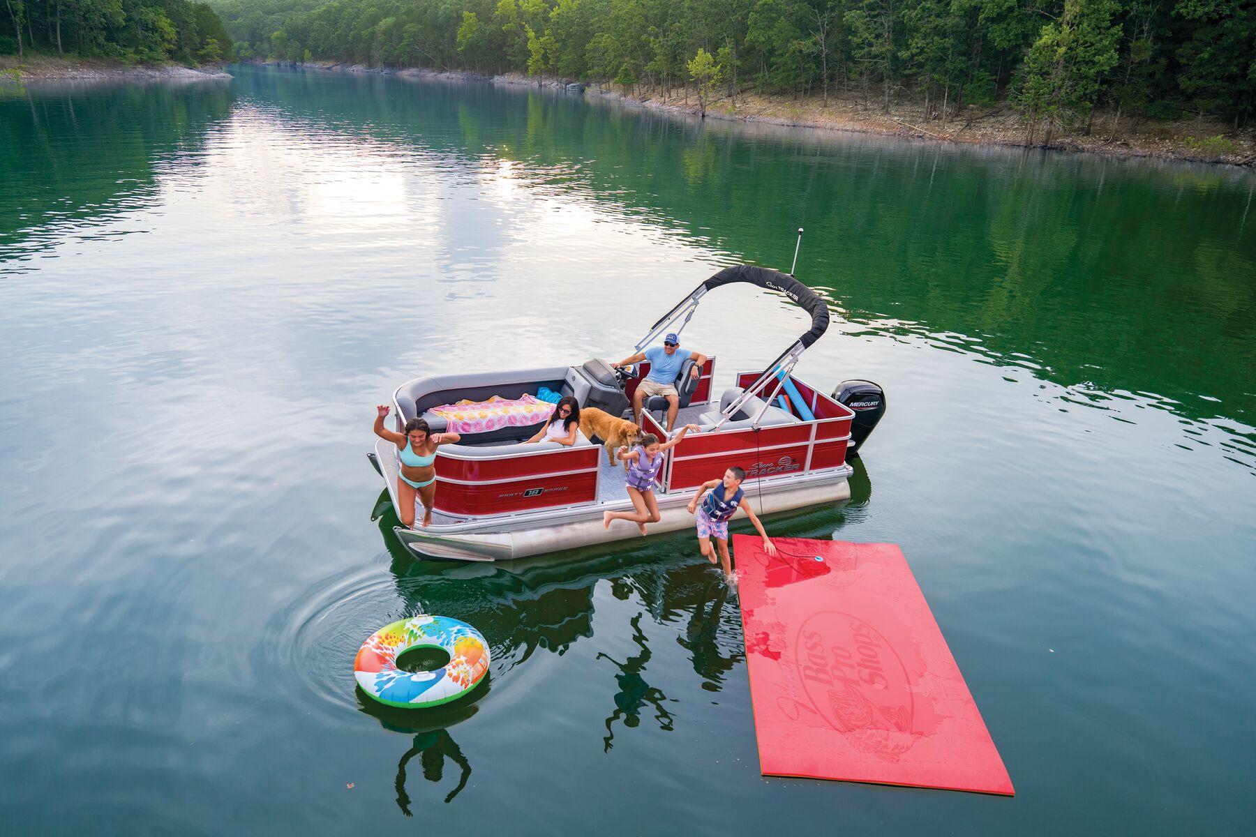 2026 Sun Tracker Party Barge 18 DLX - 3