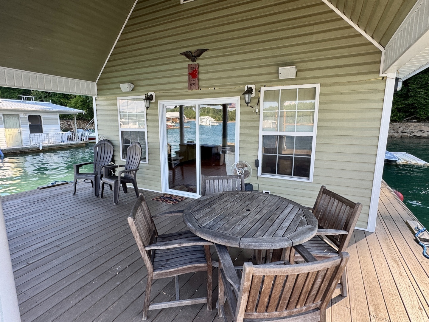 2006 Custom 20 x 43 Floating Cabin - Approx 812sqft - Image 20
