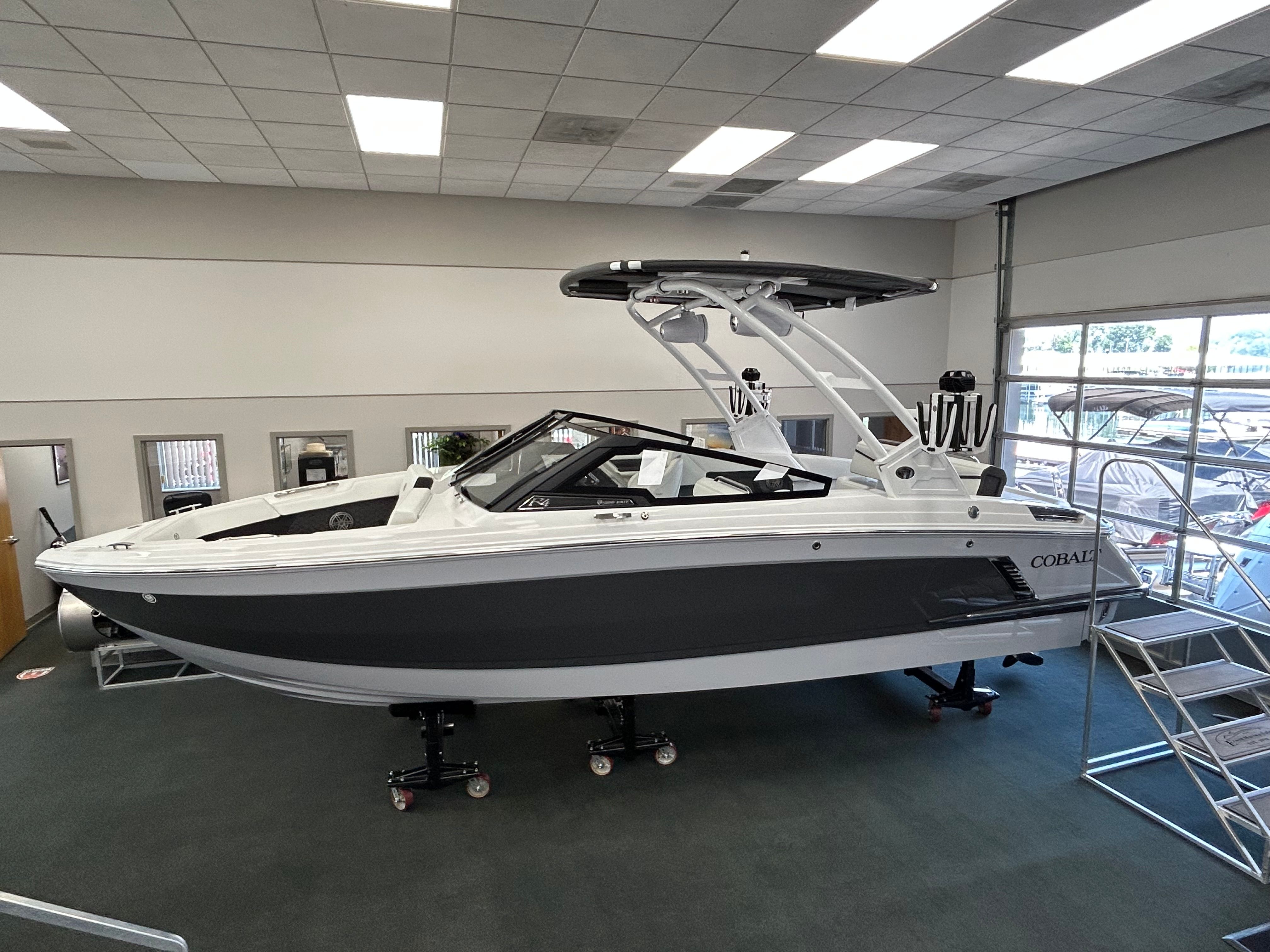 2025 Cobalt R4 Surf
