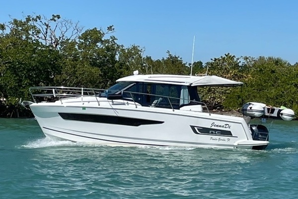 2021 Jeanneau 895