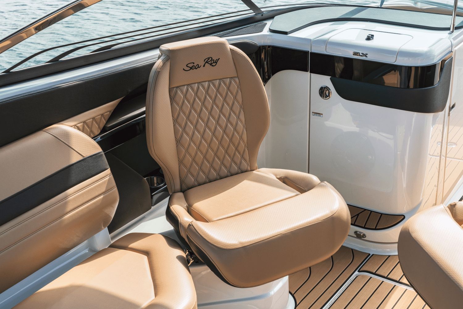 2026 Sea Ray SLX 280 Outboard - 19