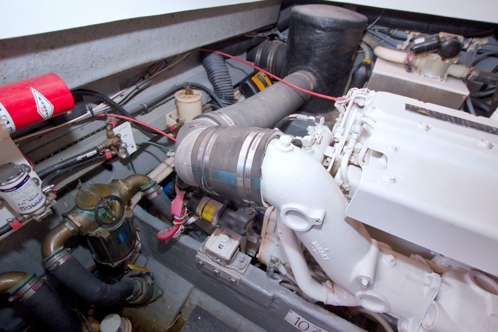 1997 Sea Ray 370 Express Cruiser - Image 53