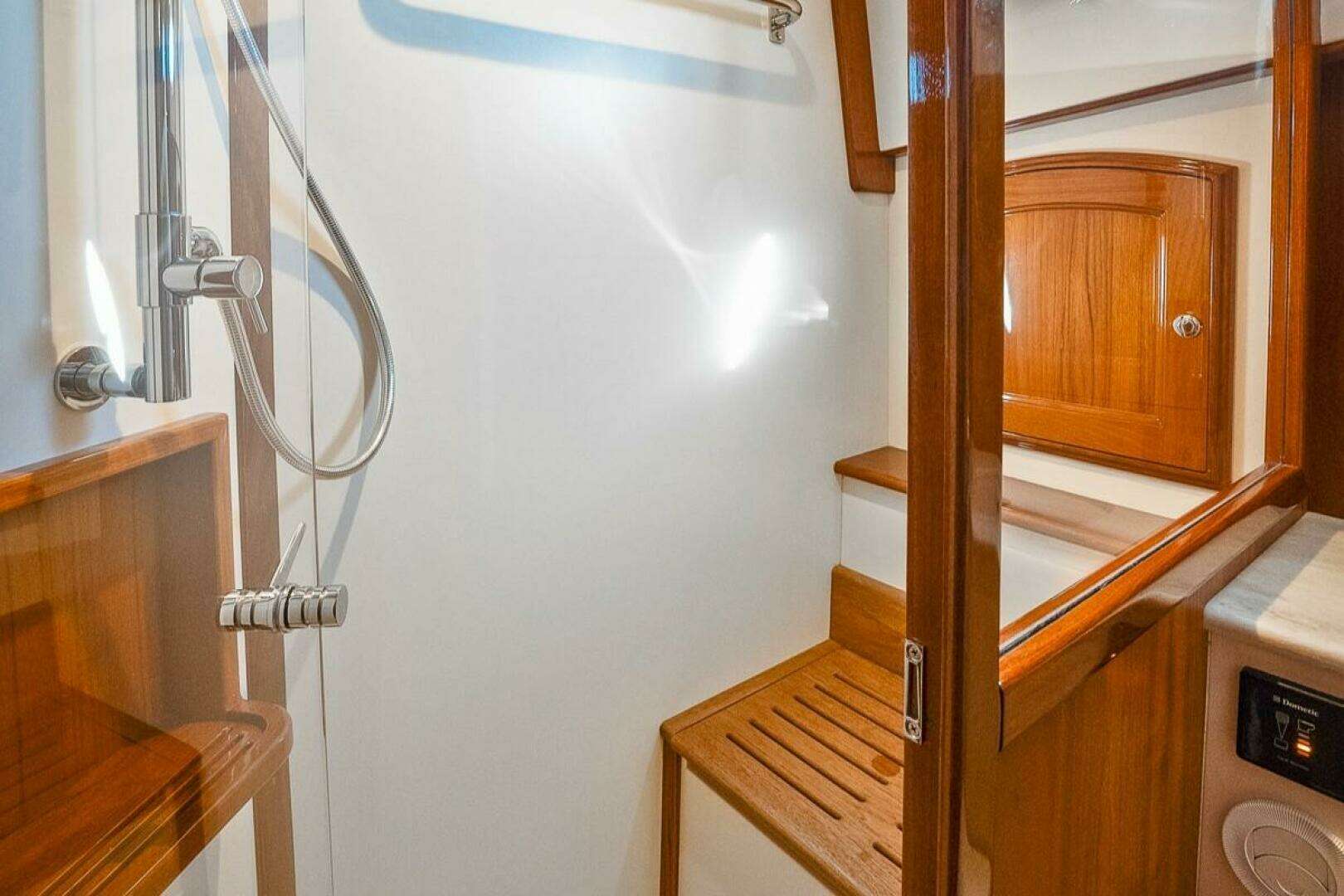 2017 Hinckley Talaria 43 - Image 30
