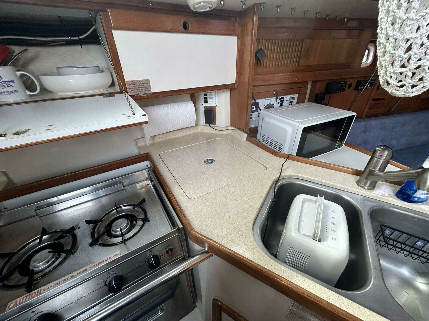 1995 Catalina 320 - Image 31