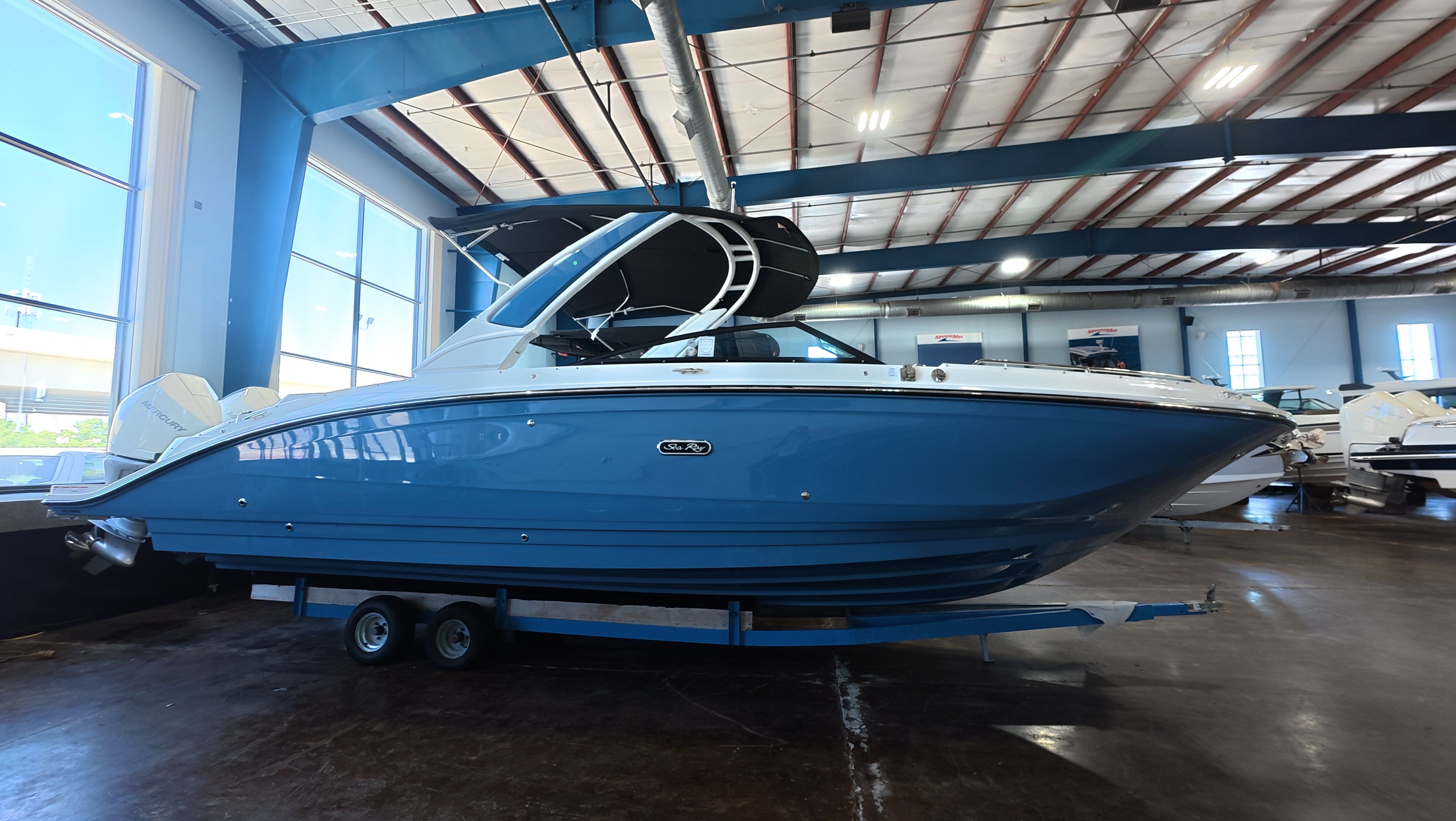 2026 Sea Ray SDX 290 Outboard