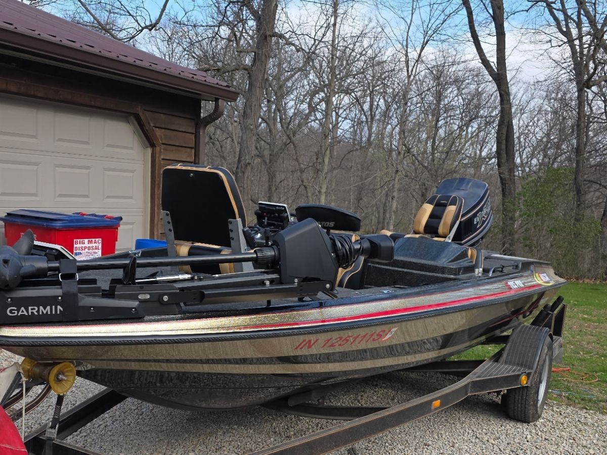 1989 Stratos 268 DC bass boat - 11