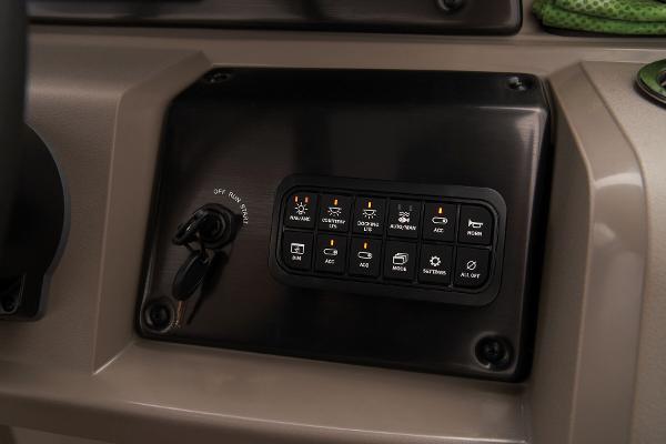 2025 Sun Tracker SportFish 22 DLX - 56