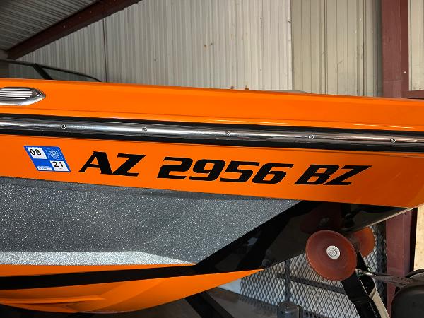 2017 MasterCraft XT23 - 4