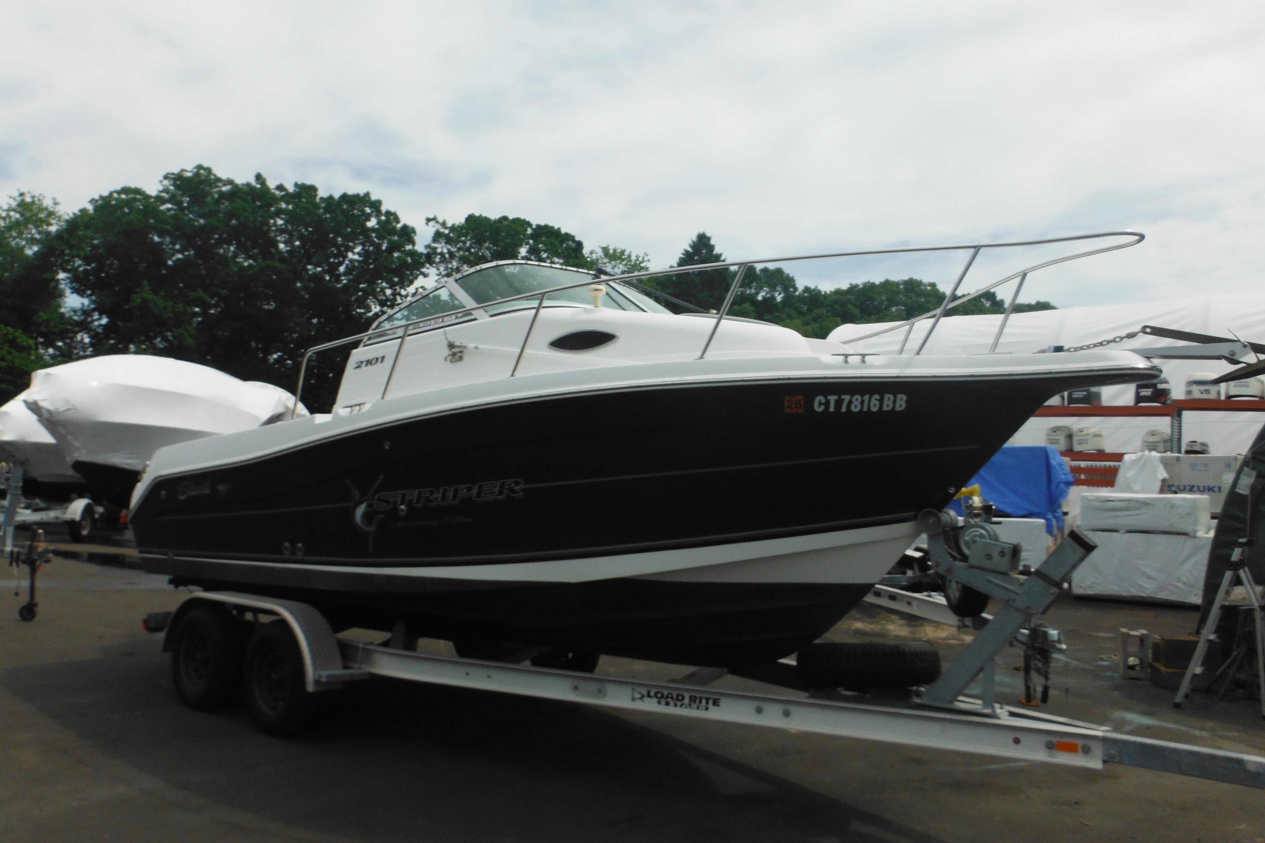 2005 Seaswirl Striper 2101 Walkaround O/B