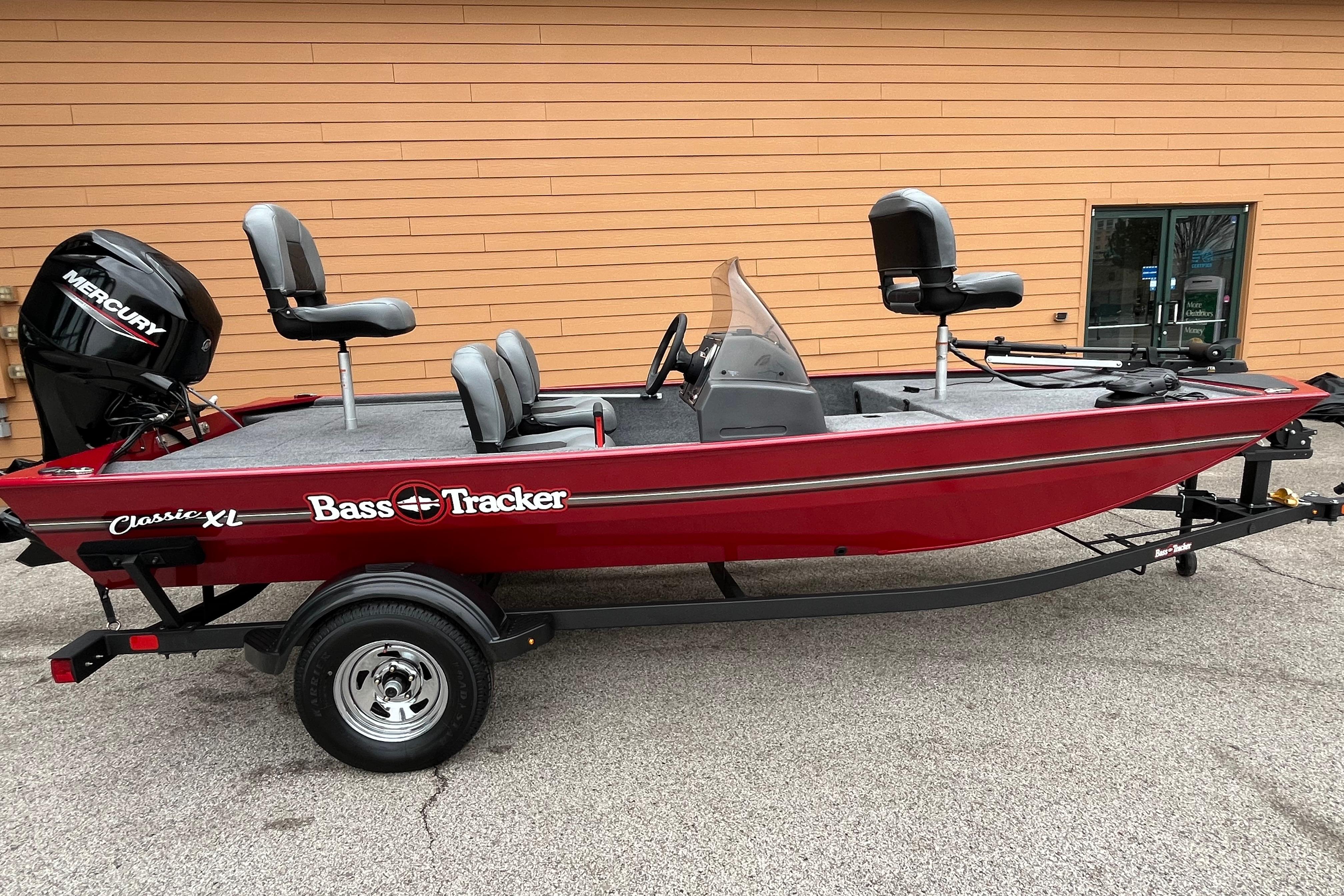 2026 Tracker Bass Tracker Classic XL