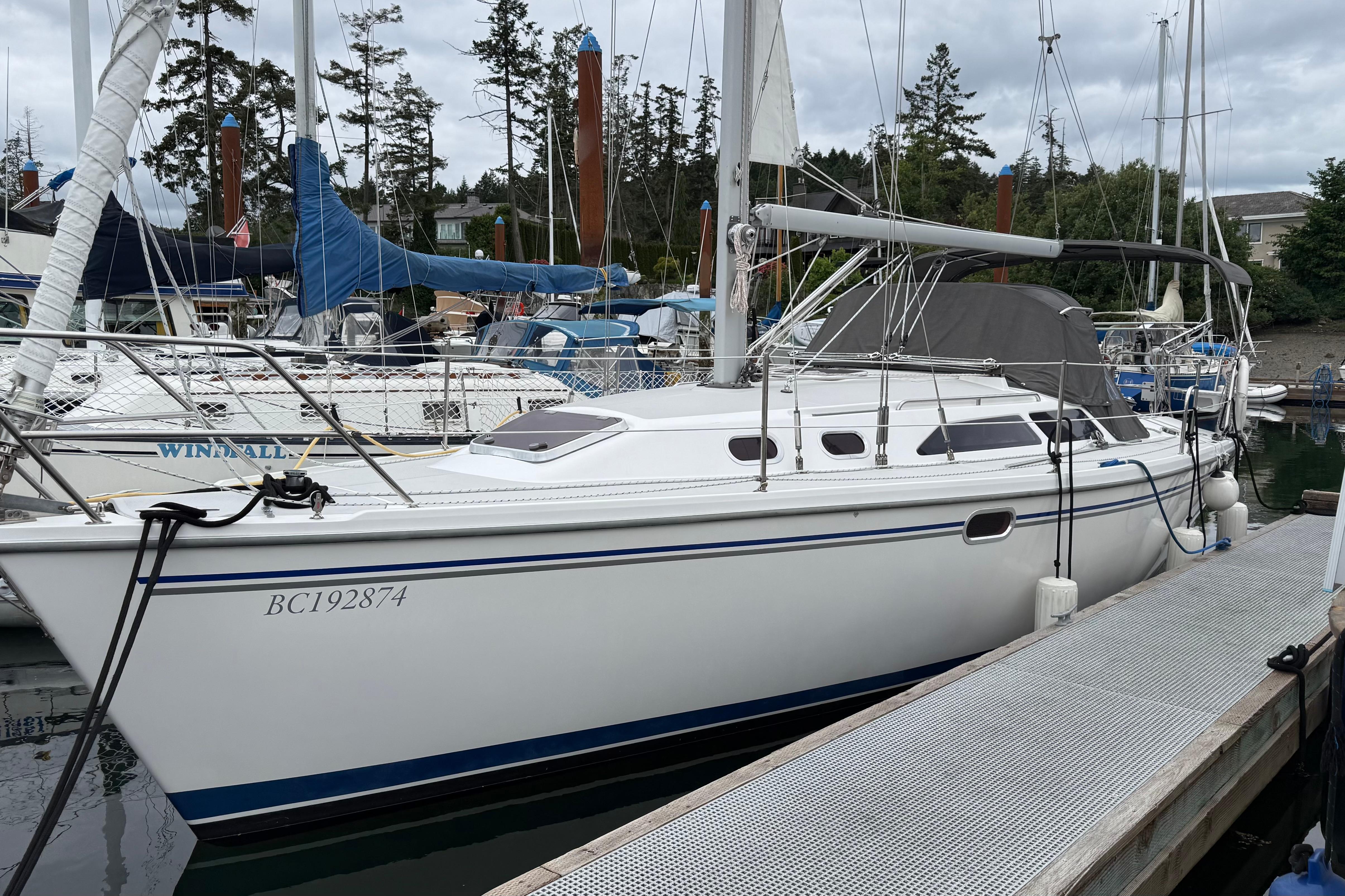 2006 Catalina 320