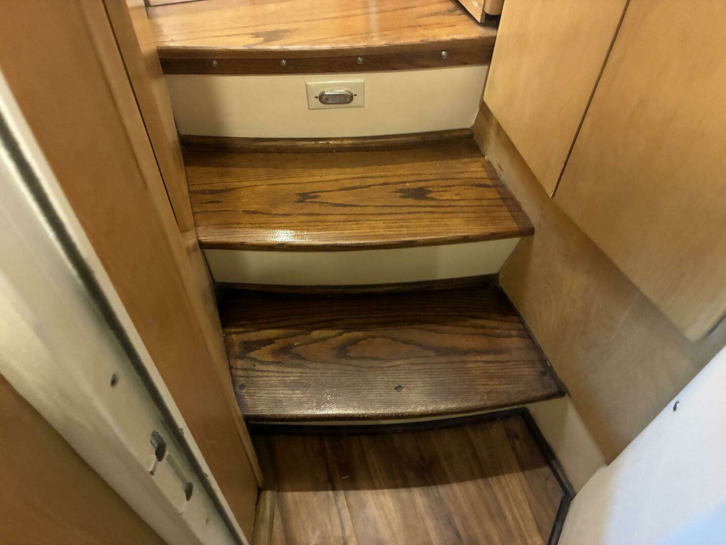 1996 Carver 455 Aft Cabin - Image 20