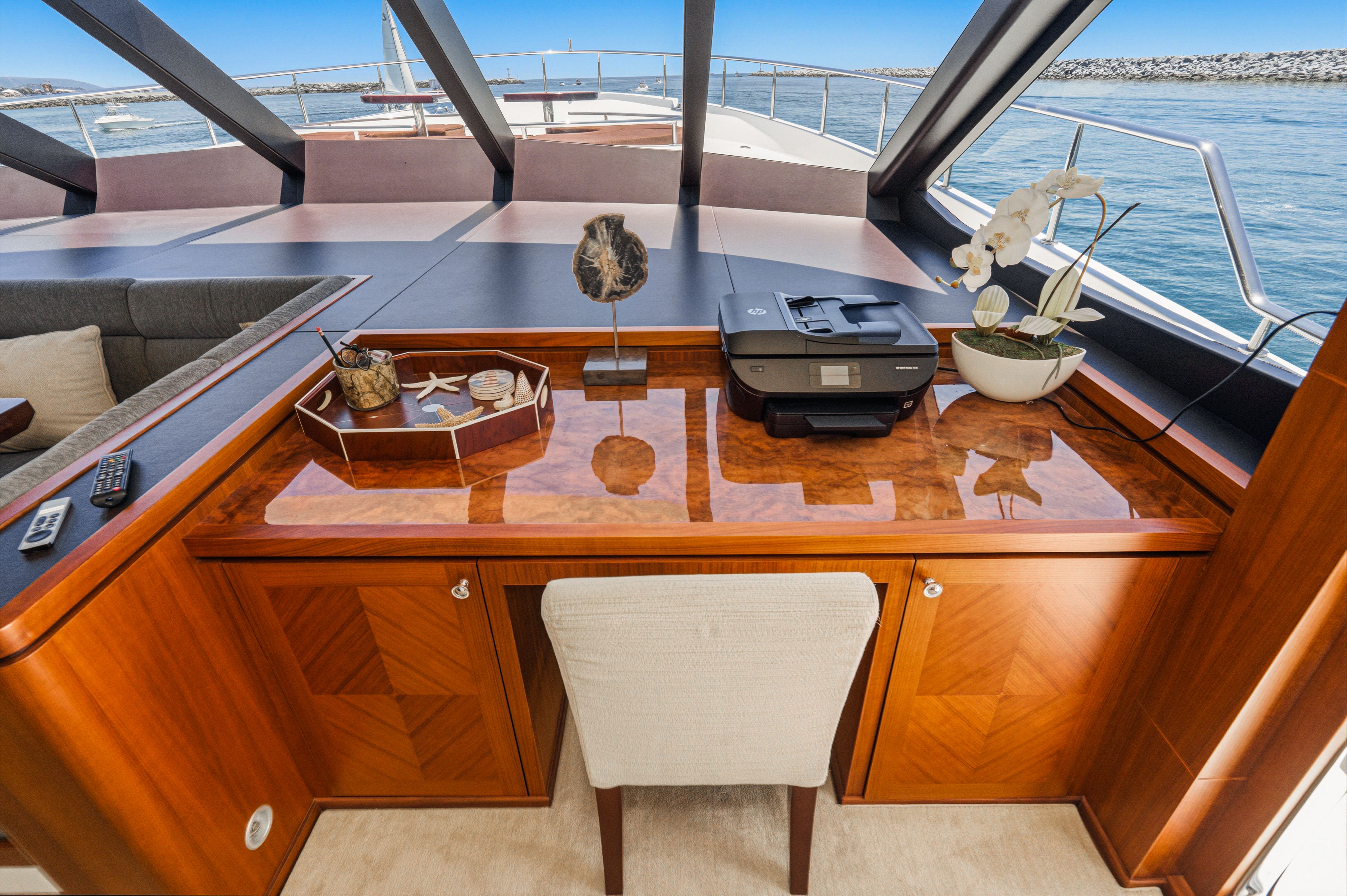 2015 Ocean Alexander 90 Skylounge Motoryacht - 59