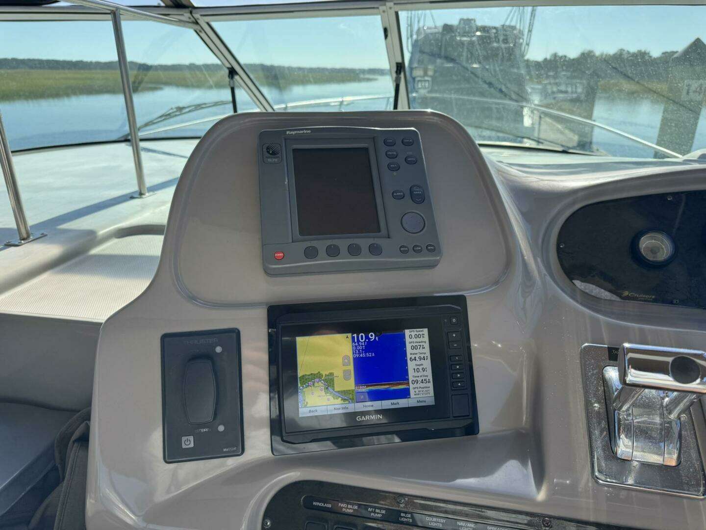 2003 Cruisers Yachts 3772 - Image 36