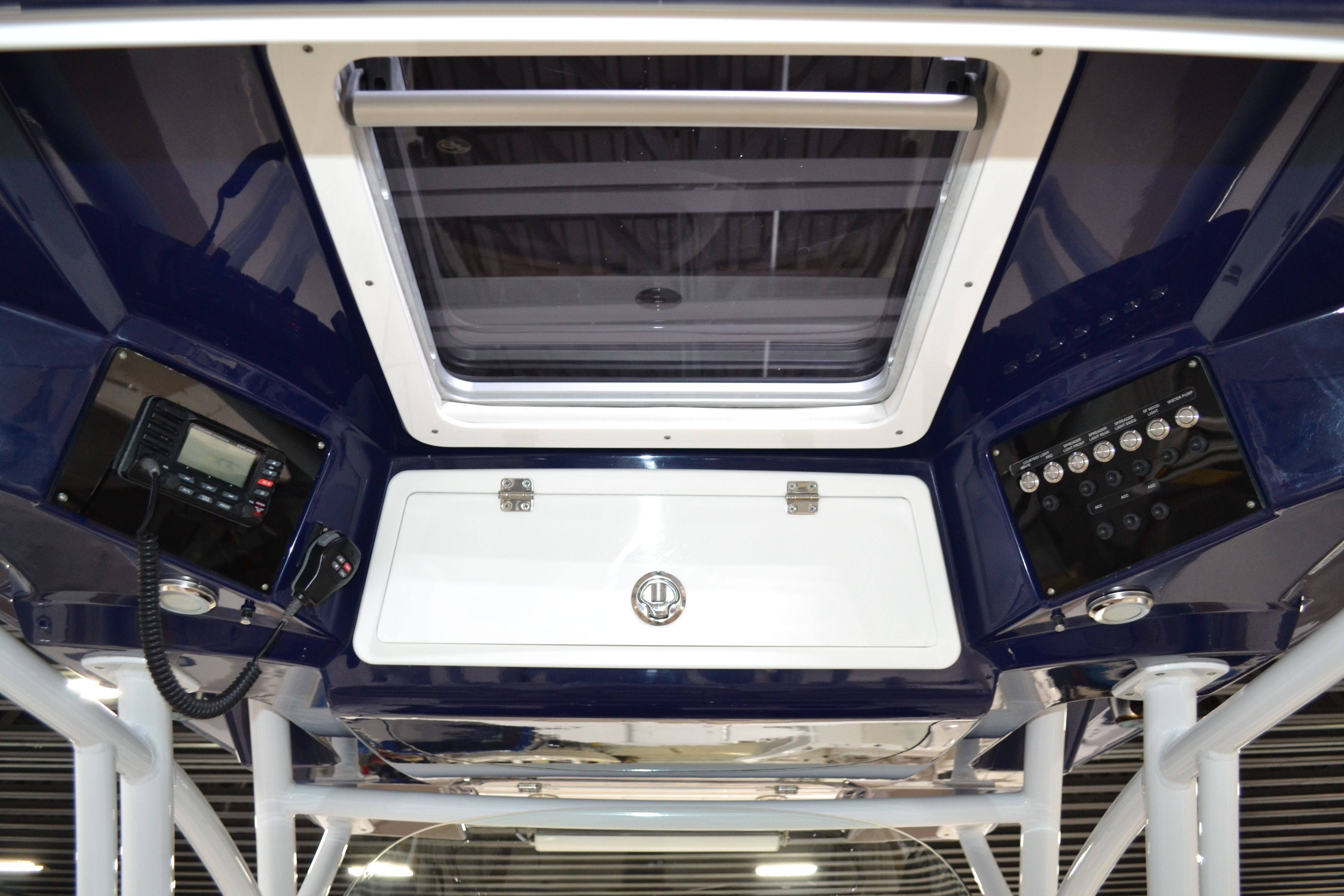 2017 Sea Fox 328 Commander - 14