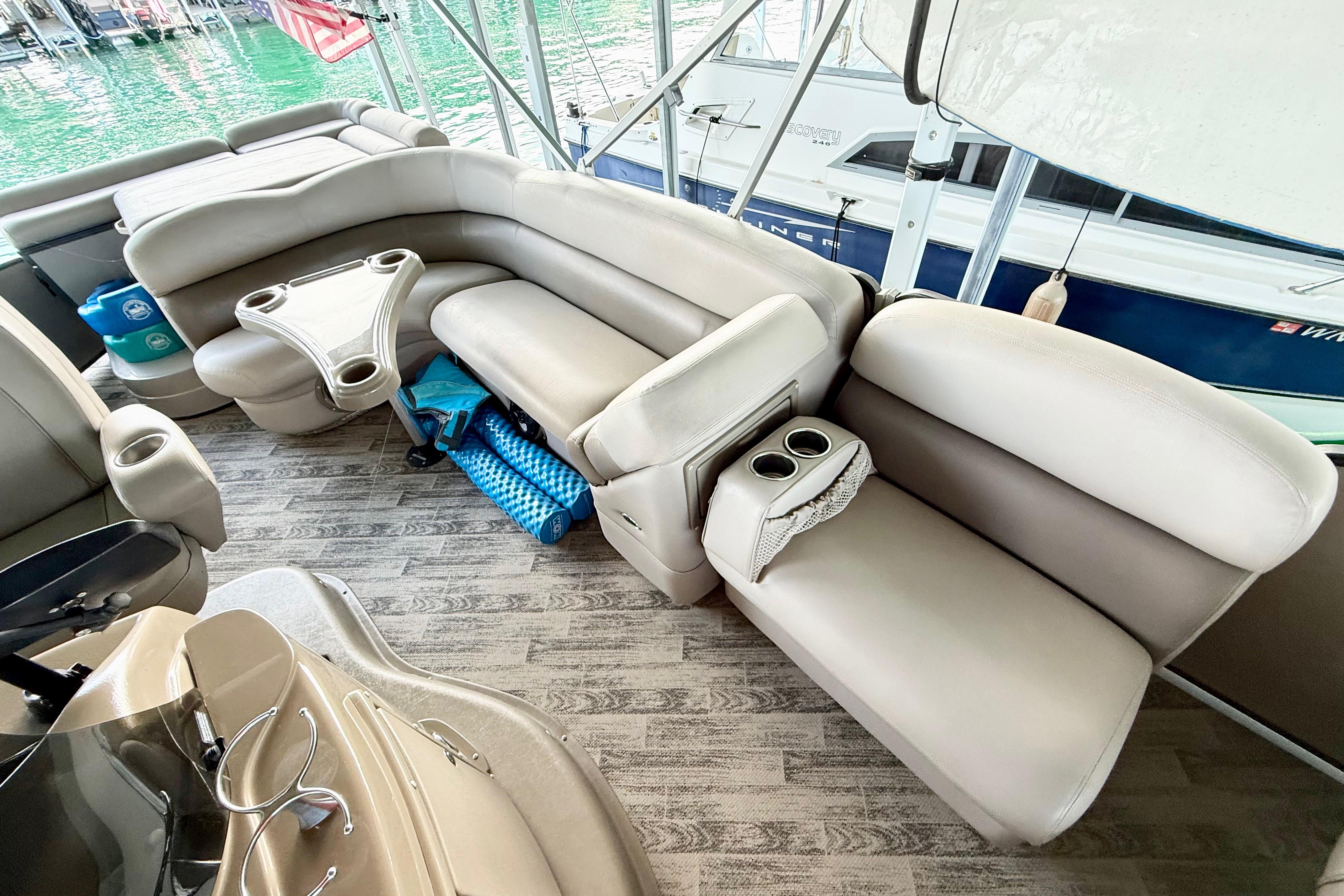 Luxurious seating area on a 2011 Premier 275 Grand Majestic PTX pontoon boat.