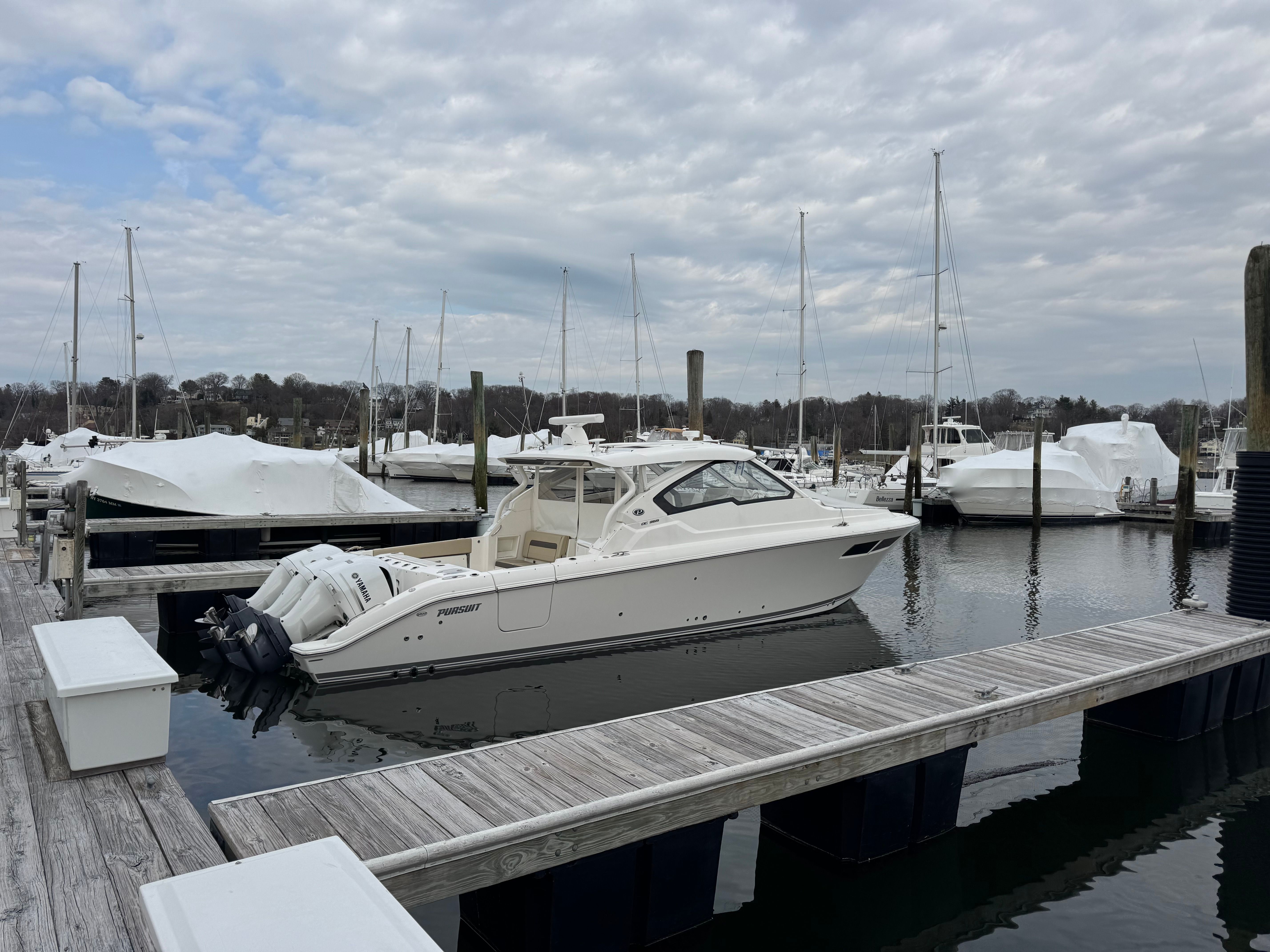 2020 Pursuit DC 365 Dual Console - 3