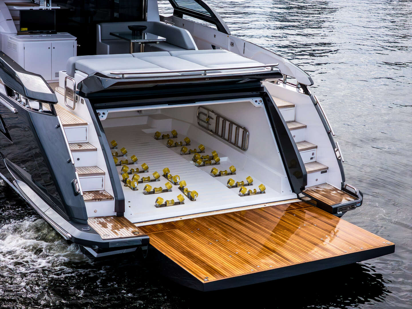 2026 Azimut S8 - Image 7