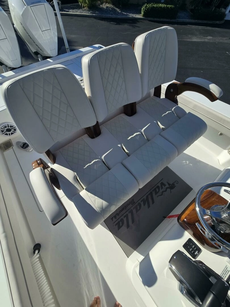 2025 Valhalla Boatworks V-29 Hybrid - Image 8