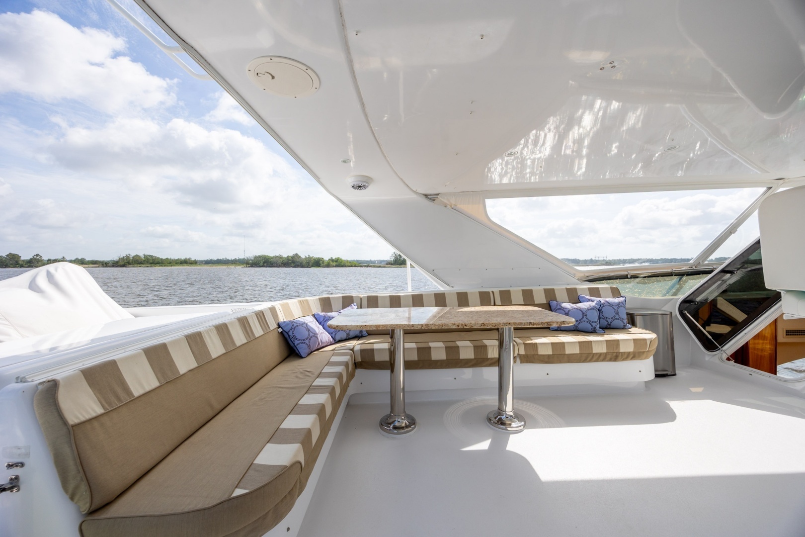 2008 Hatteras Motor Yacht - Image 110