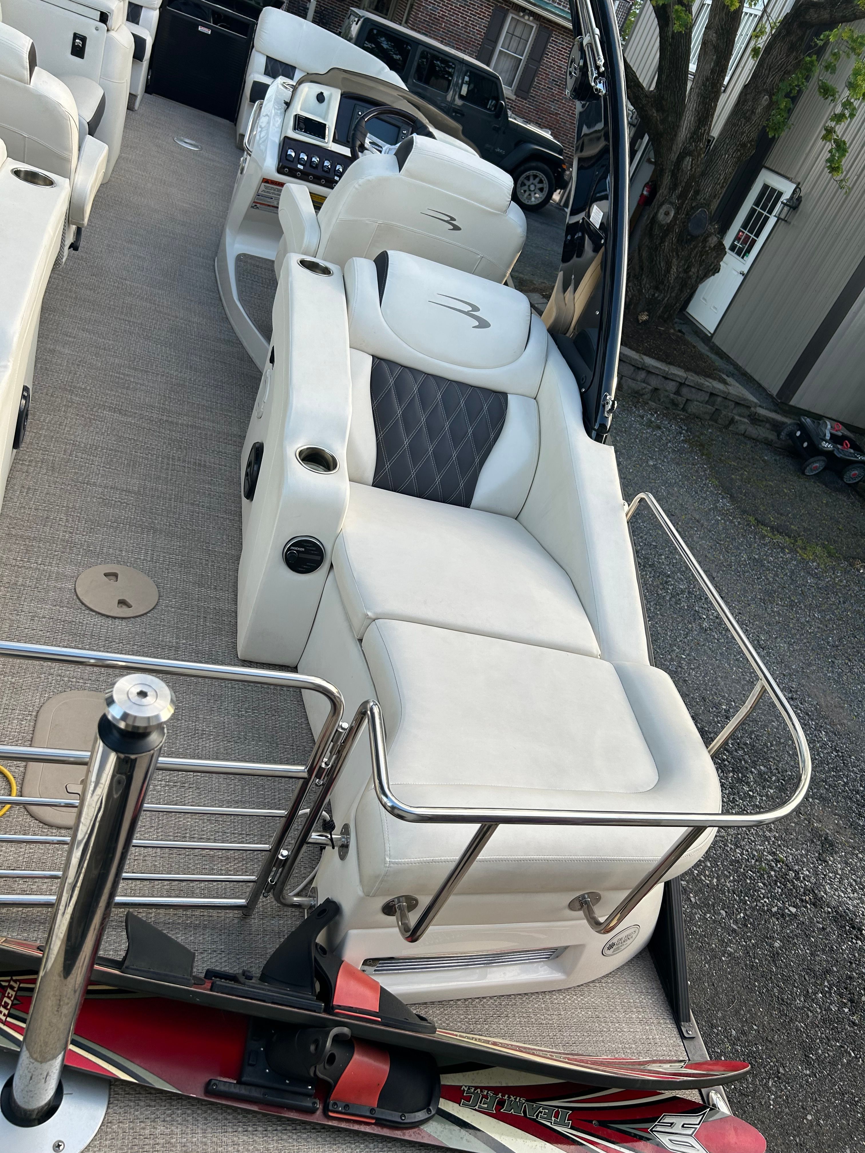 2017 Bennington 25 QX - 54