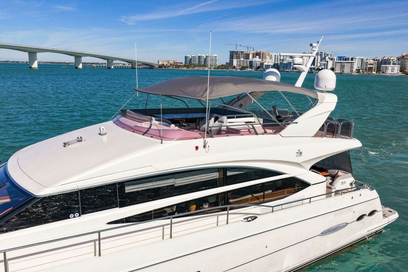 2014 Princess Y72 - Image 27