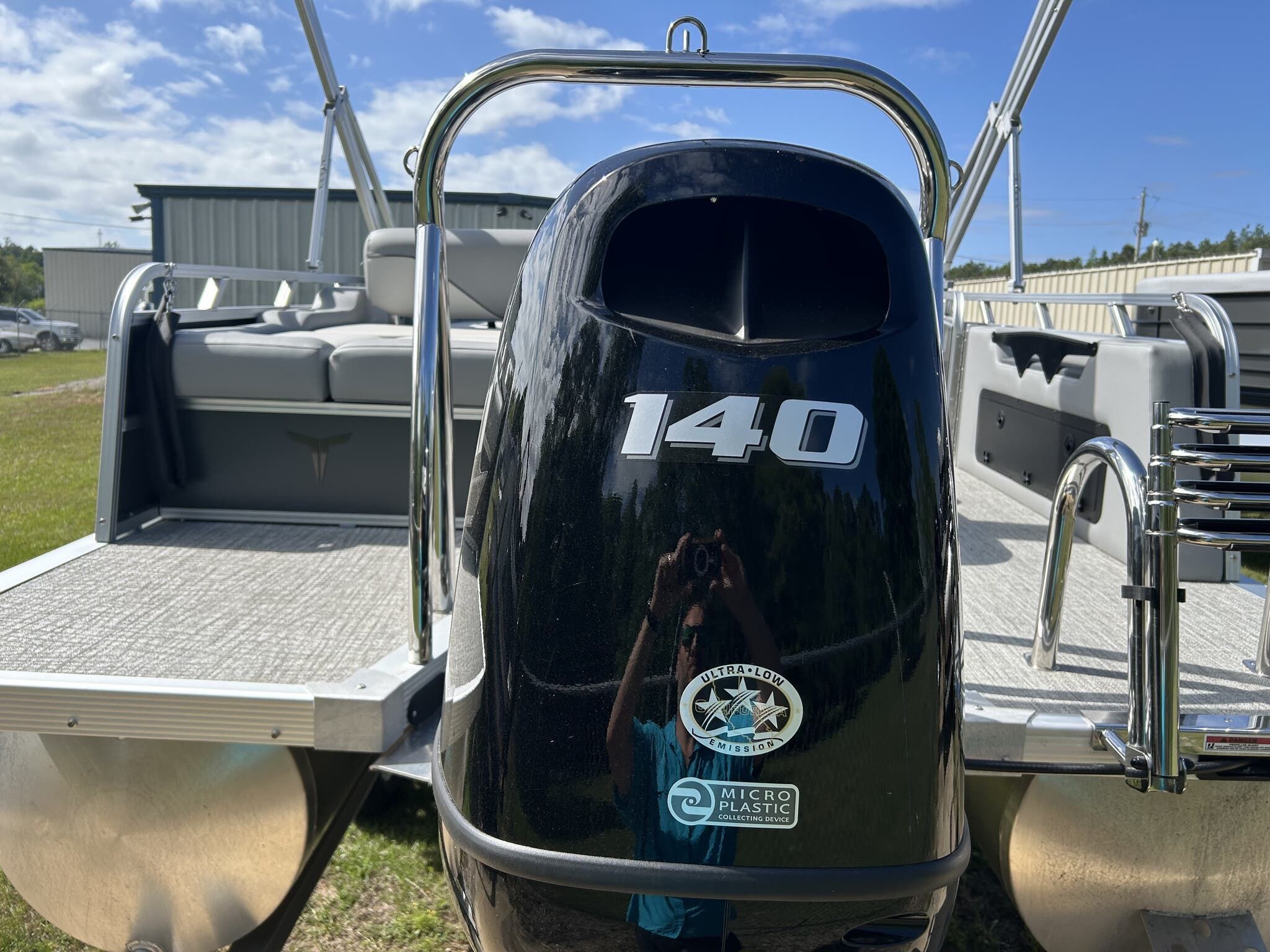 2026 Tahoe Pontoon Boats Sport 85 23 VERASTILE REAR BENCH-140HP - 7