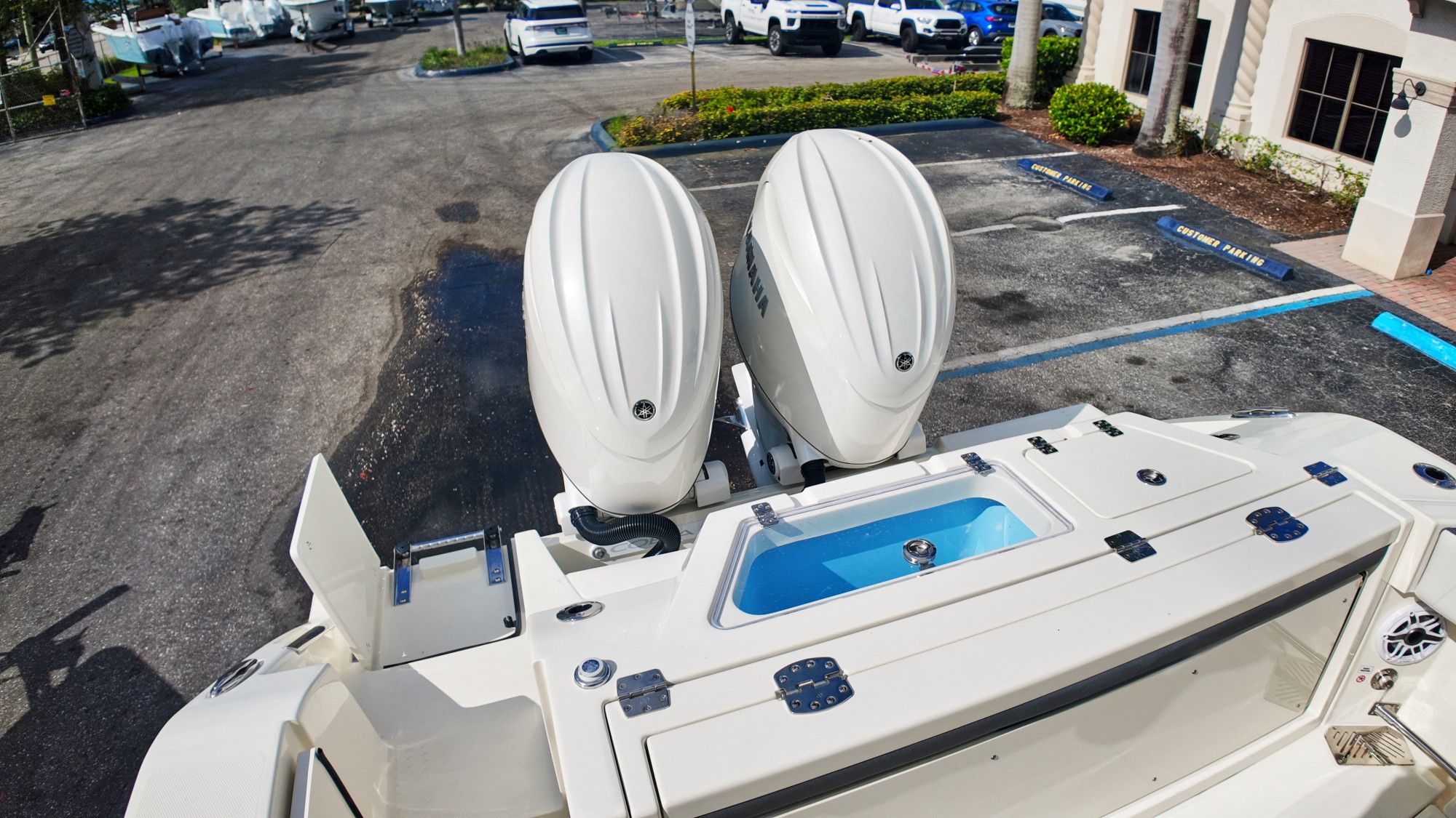2027 Cobia 245 Center Console - 7