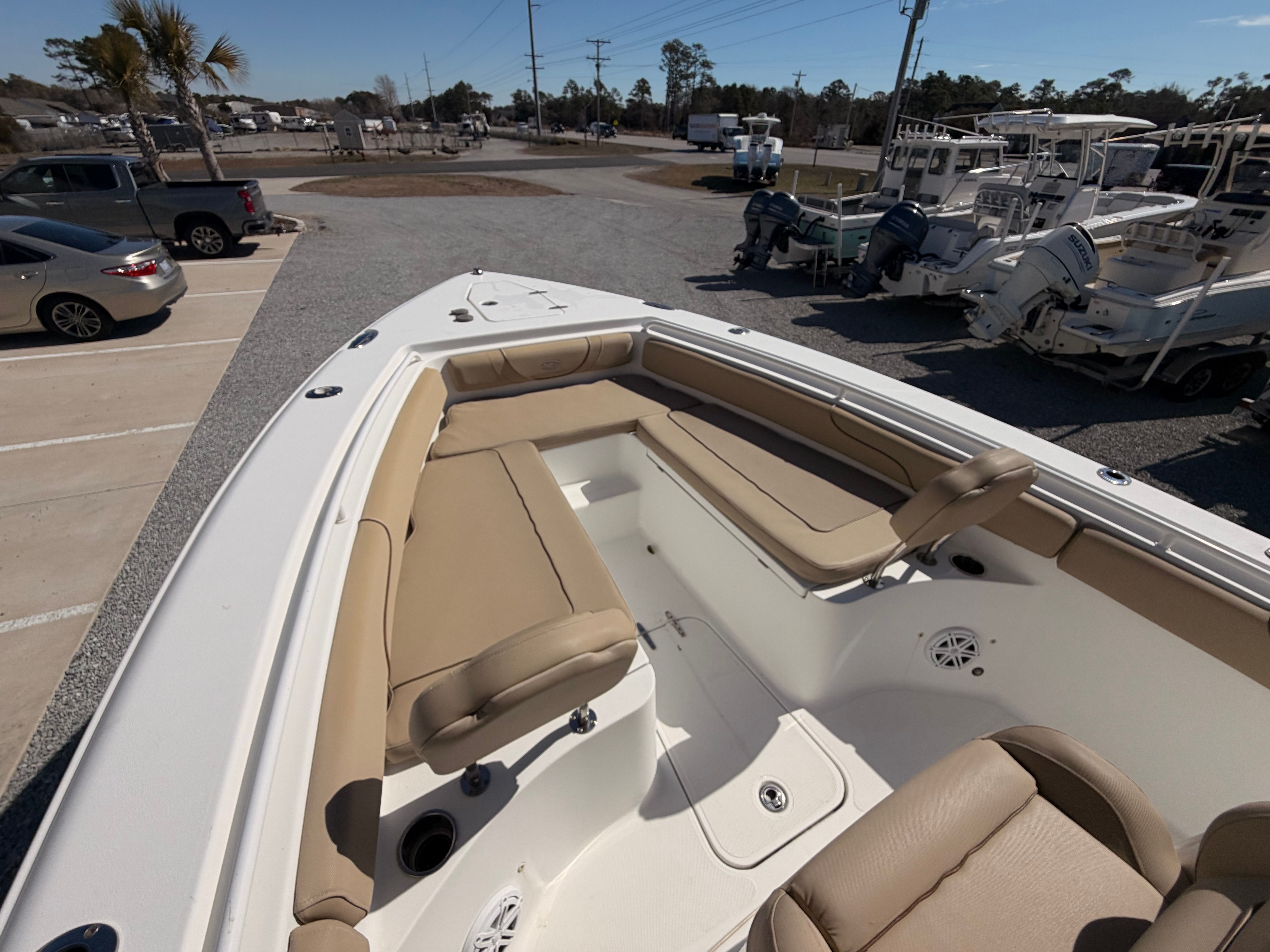 2016 Sea Hunt Gamefish 27 - 23