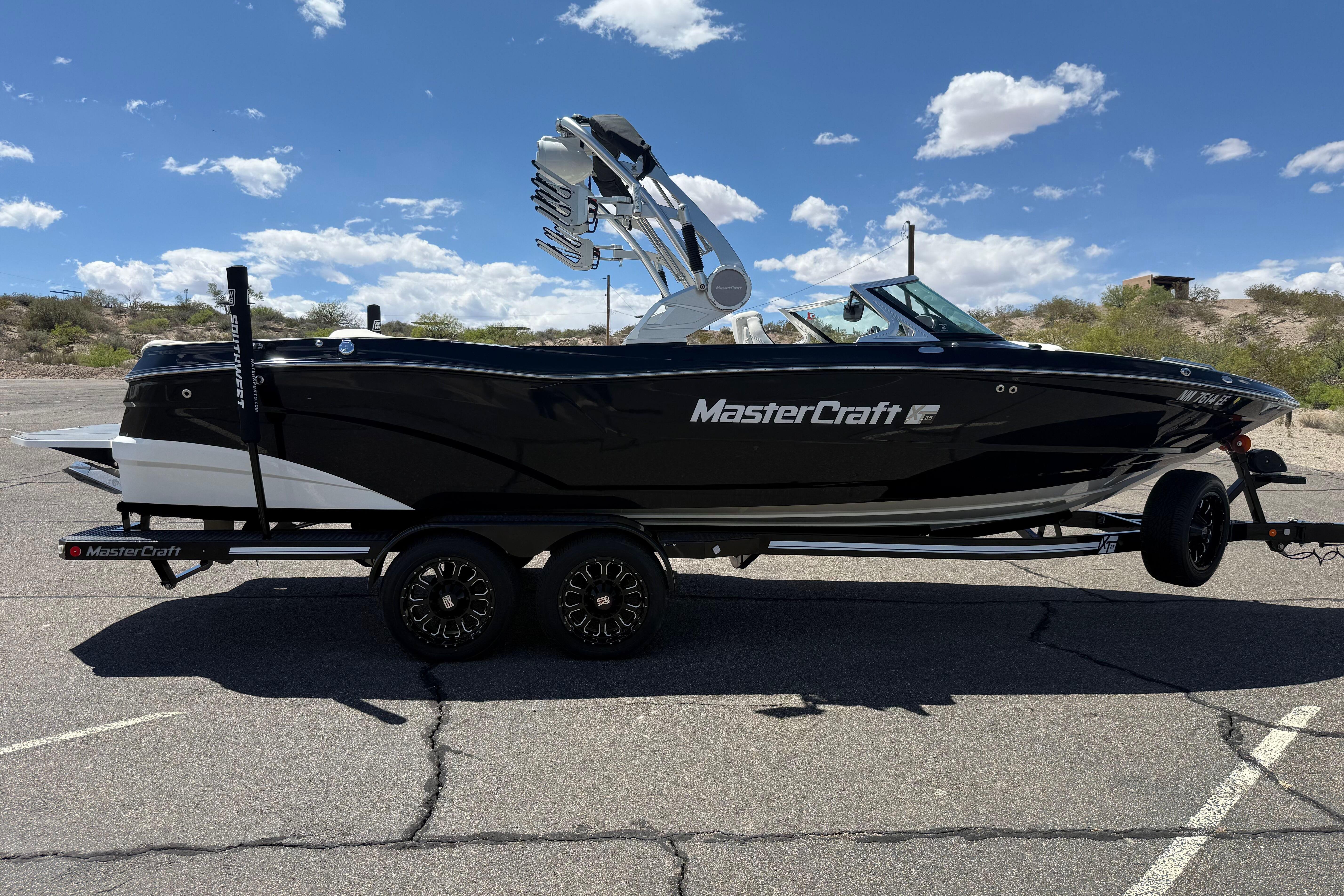2018 MasterCraft XT25
