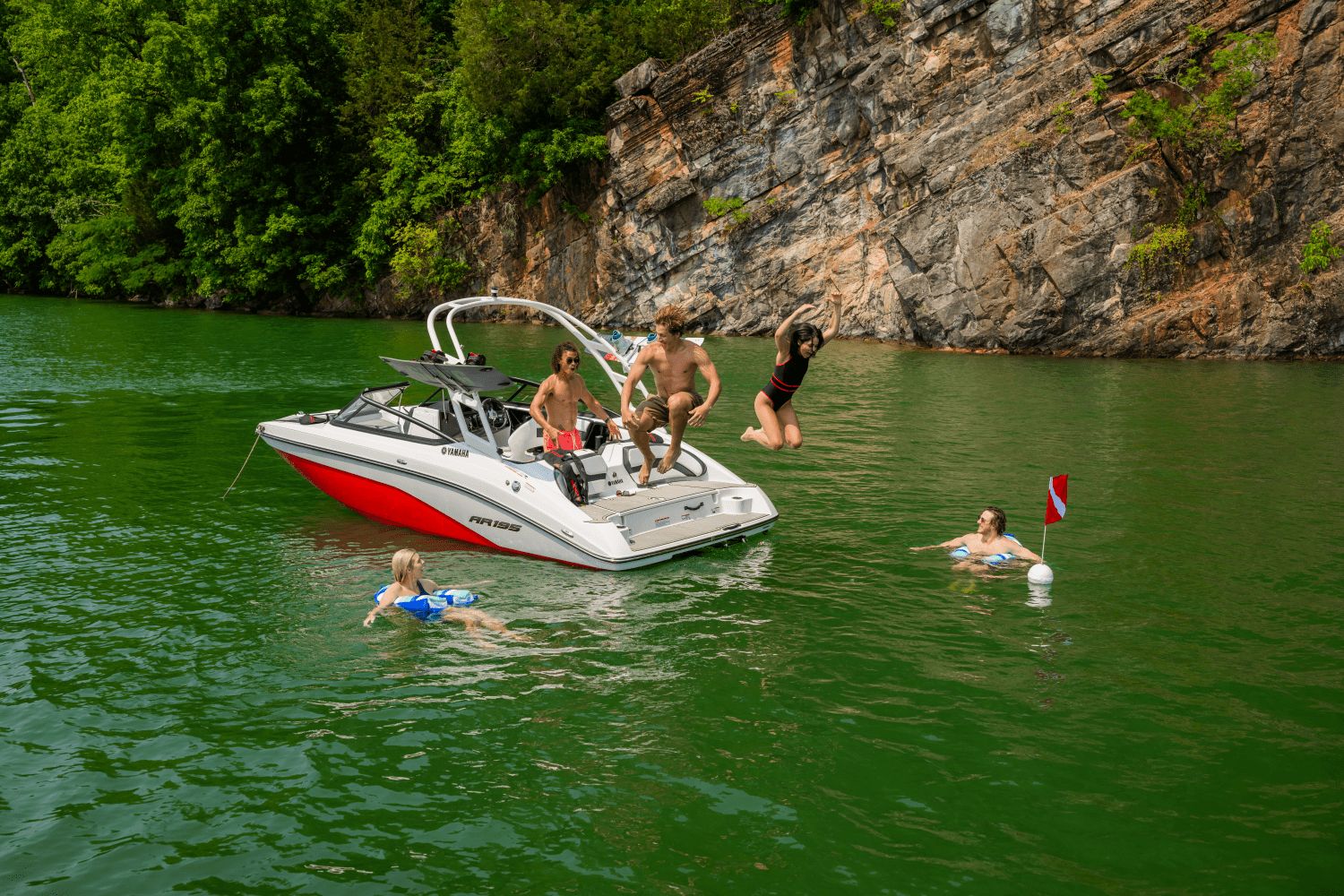 2026 Yamaha Boats AR195 - 3